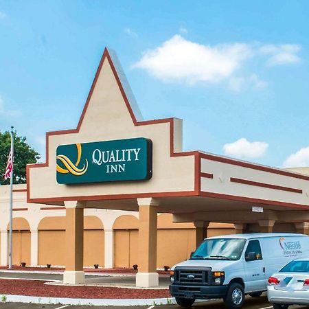 Quality Inn New Kensington Buitenkant foto