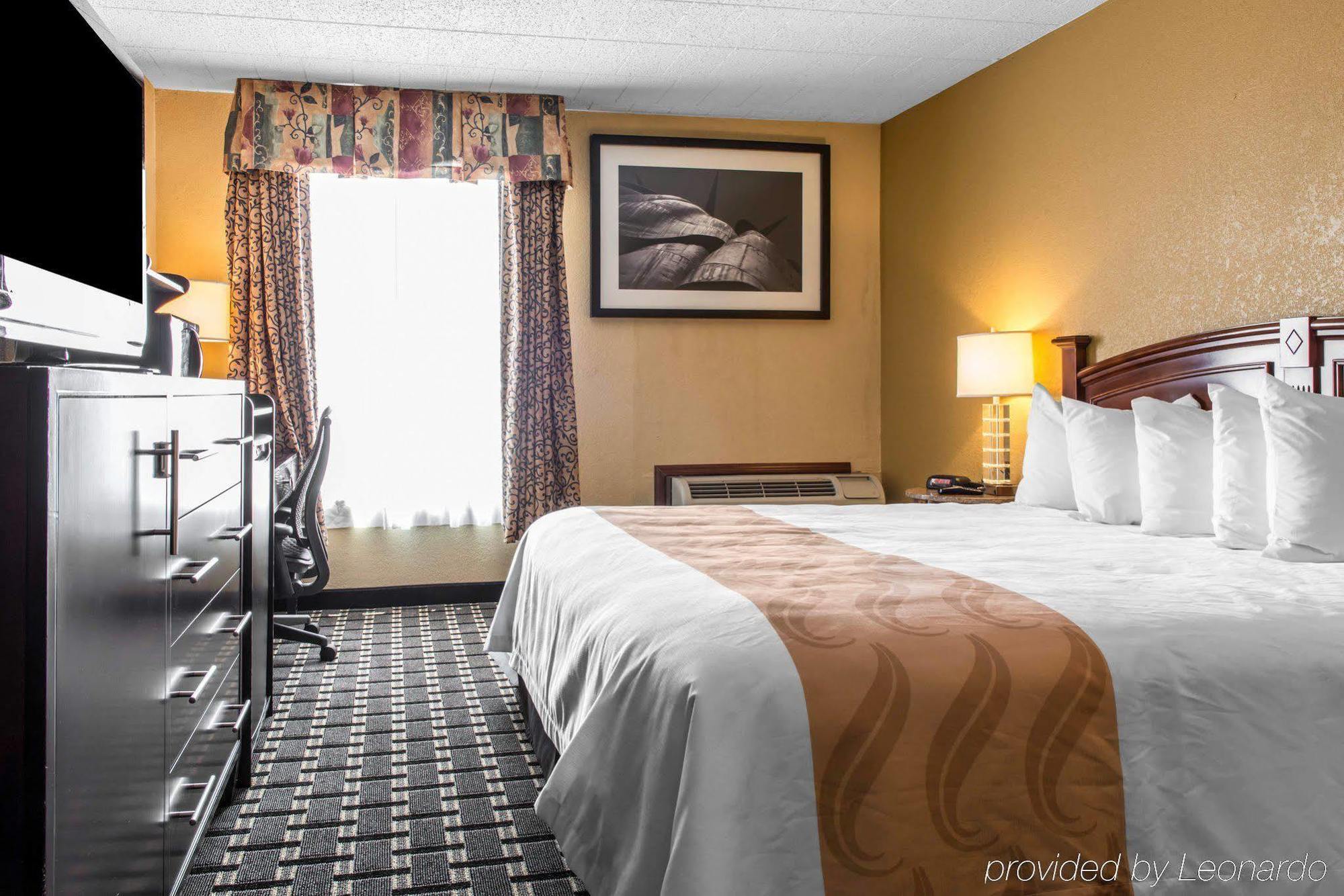 Quality Inn New Kensington Buitenkant foto