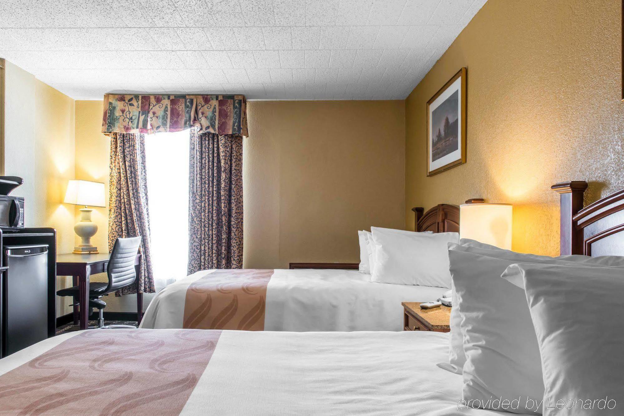 Quality Inn New Kensington Buitenkant foto