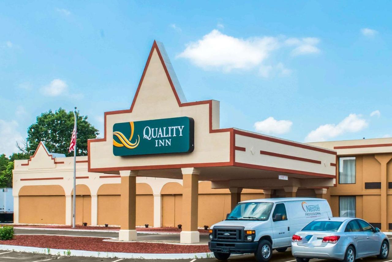 Quality Inn New Kensington Buitenkant foto